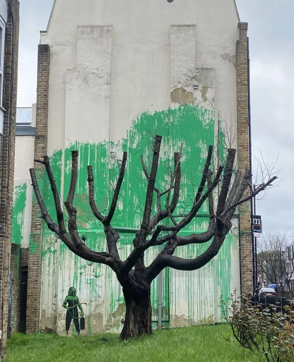 Banksy Finsbury Park London UK LIFEless tree