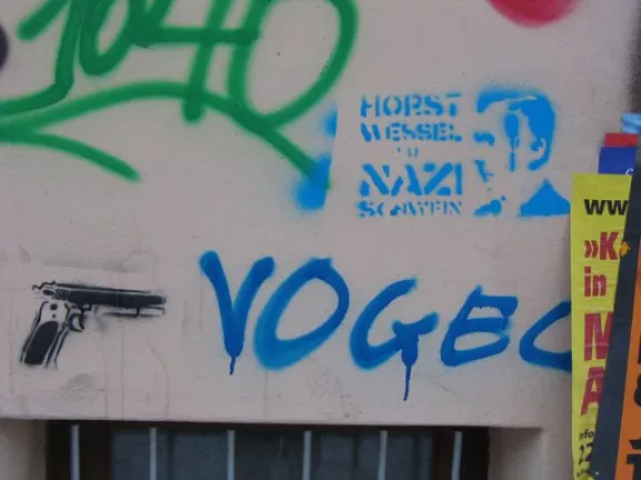 DE Berlin ANTIFA and pistol