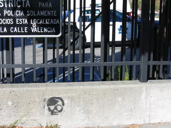 SF Valencia St. SFPD skull